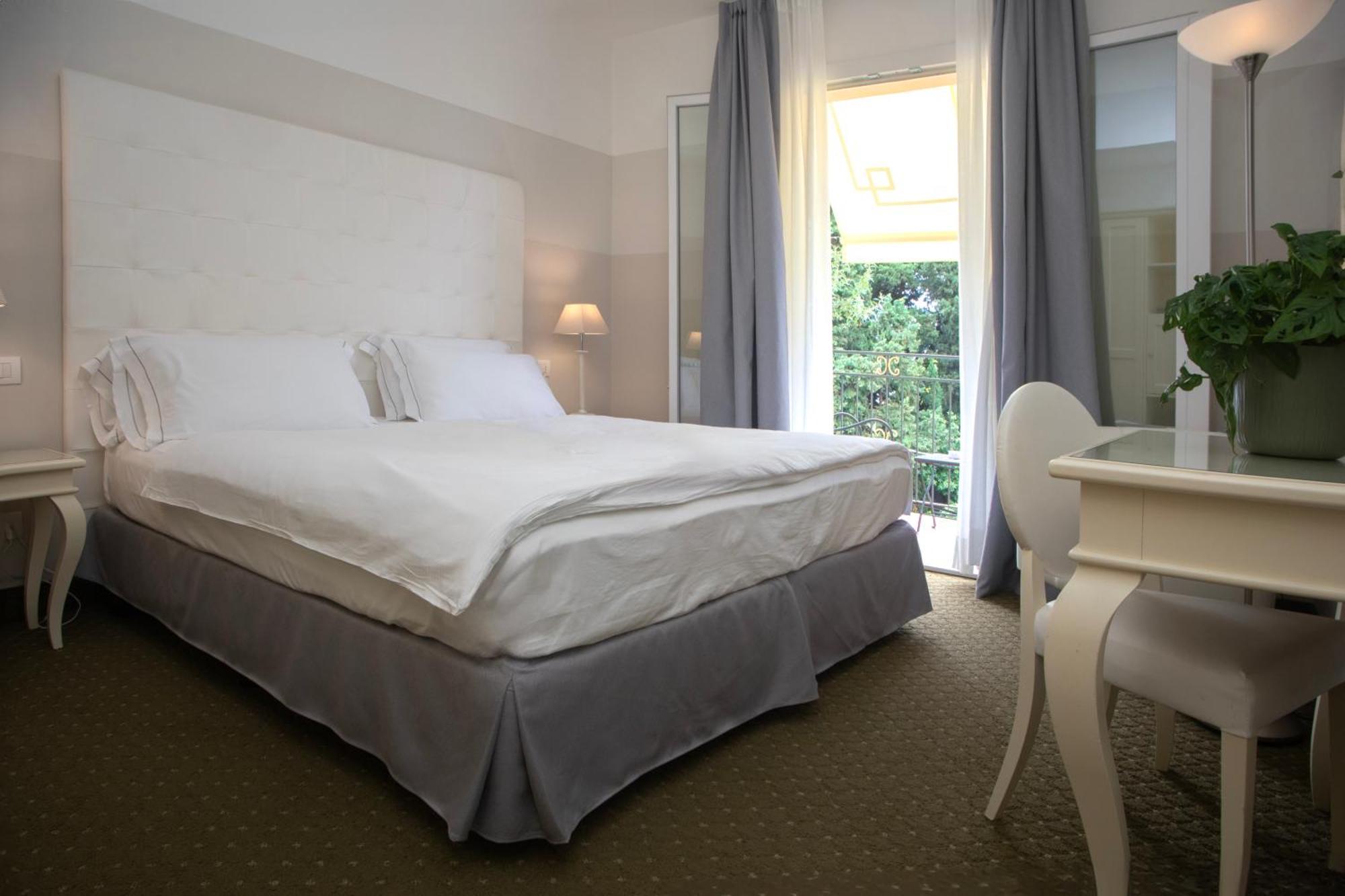 Palace Hotel San Pietro Bardolino Luaran gambar
