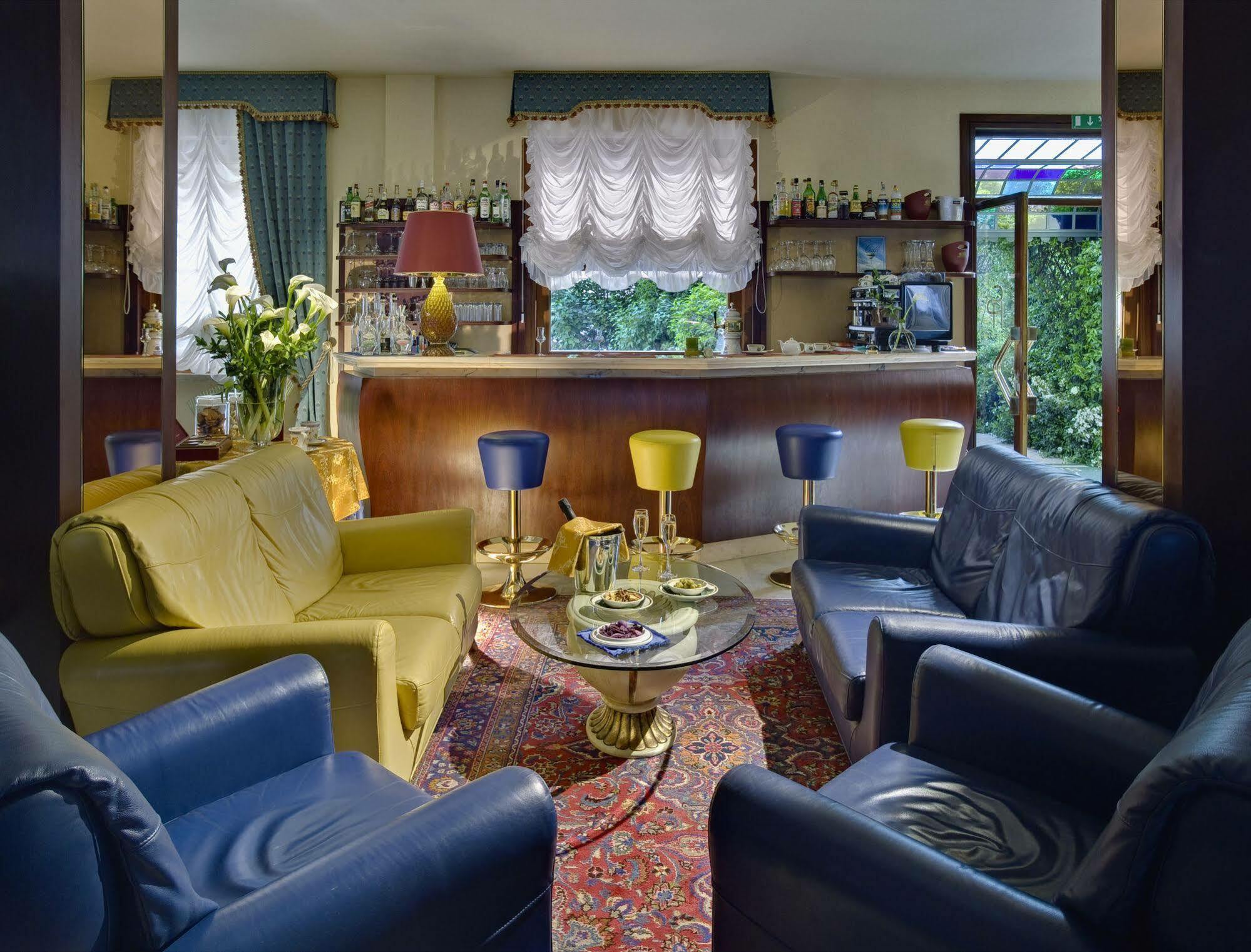 Palace Hotel San Pietro Bardolino Luaran gambar